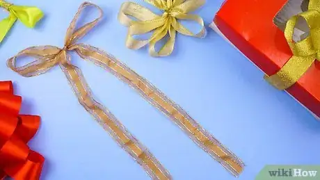 Immagine titolata Make a Bow Out of a Ribbon Step 22