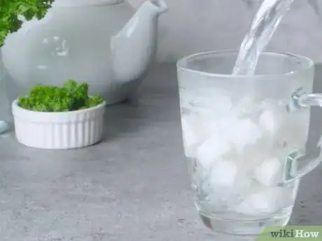 Immagine titolata Make Parsley Tea Step 12