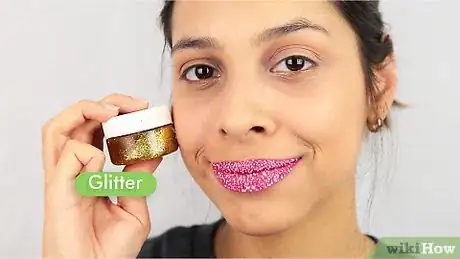 Immagine titolata Get Glitter Lips Step 10