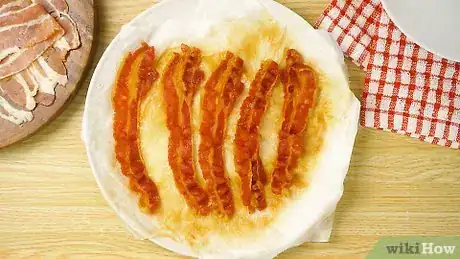 Immagine titolata Cook Bacon in the Microwave Step 5