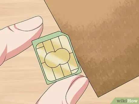 Immagine titolata Cut a SIM Card Step 10