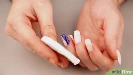 Immagine titolata Do Nail Art Step 1