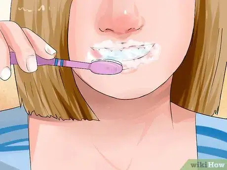 Immagine titolata Get Naturally Plump and Sexy Lips Step 3