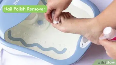 Immagine titolata Perform a Professional Salon Pedicure Step 1