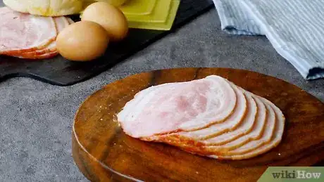 Immagine titolata Make an Egg McMuffin Step 6