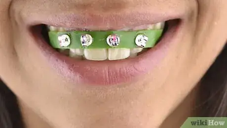 Immagine titolata Make Fake Braces Step 11