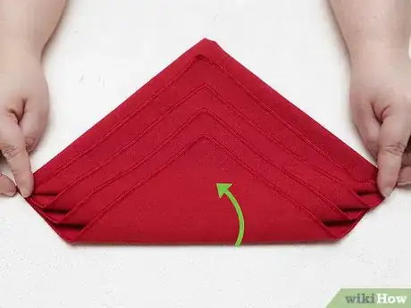 Immagine titolata Fold a Cloth Napkin Step 32