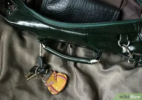 Immagine titolata If you carry them around, keys Step 2
