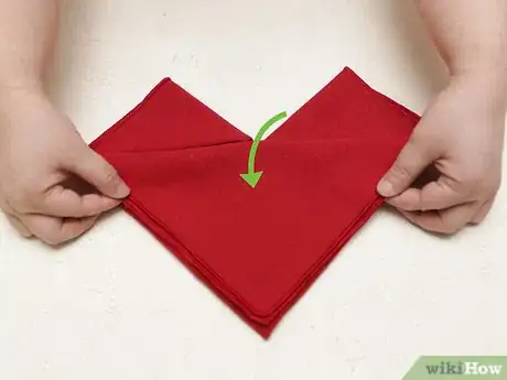 Immagine titolata Fold a Cloth Napkin Step 28