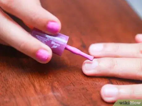 Immagine titolata Make Matte Nail Polish Step 7