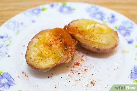 Immagine titolata Cook Jacket Potatoes Step 20