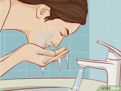 Immagine titolata Close Blackhead Holes Step 3