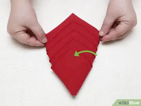 Immagine titolata Fold a Cloth Napkin Step 35