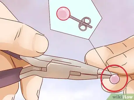Immagine titolata Hide an Ear Piercing Step 2