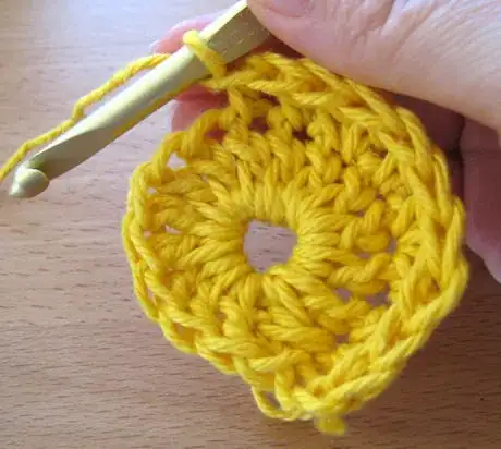 Immagine titolata Crochet_increase_less_than_disk