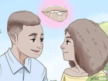 Immagine titolata Flirt with a Guy Step 10