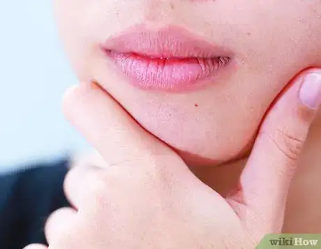 Immagine titolata Find the Best Foundation Color Shade for You Step 3