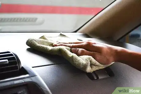 Immagine titolata Clean Your Car Step 17