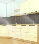 Installare un Pannello Antispruzzo in Cucina