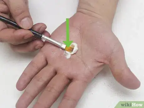 Immagine titolata Soften a Paintbrush Step 2