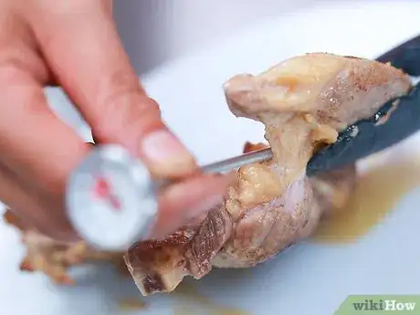 Immagine titolata Check an Internal Meat Temperature Step 7