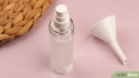 Immagine titolata Make Your Own Deodorant Spray Step 2