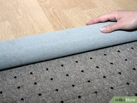 Immagine titolata Make a Carpet Lay Flat Step 1