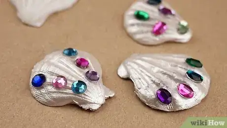 Immagine titolata Paint on Sea Shells Step 18