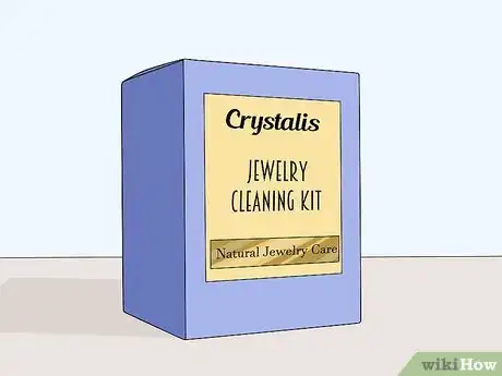 Immagine titolata Clean Diamond Earrings Step 1