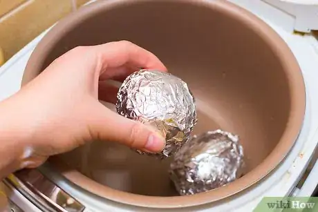 Immagine titolata Cook Jacket Potatoes Step 19