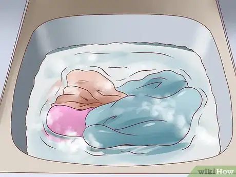 Immagine titolata Prevent Laundry from Bleeding Step 4