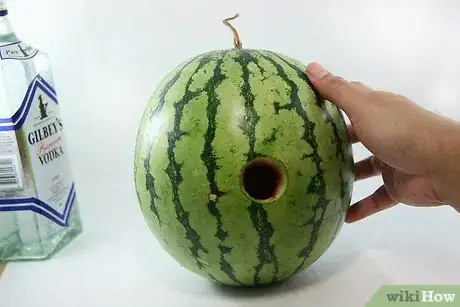 Immagine titolata Infuse Vodka With Watermelon Step 25