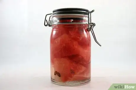 Immagine titolata Infuse Vodka With Watermelon Step 11