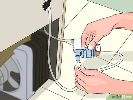 Immagine titolata Fix a Leaking Refrigerator Step 25