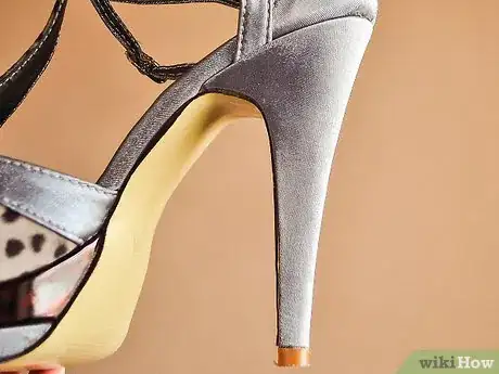 Immagine titolata Avoid Looking Inappropriate for the Office (for Women) Step 9