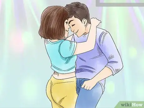Immagine titolata Dance With a Girl in a Club Step 12