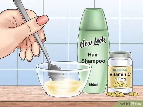Immagine titolata Dye Your Hair Brown After It Has Been Dyed Black Step 11