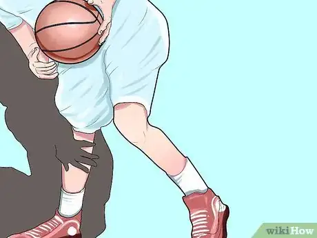 Immagine titolata Rebound in Basketball Step 2