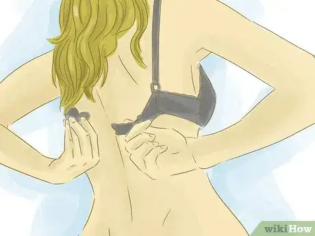 Immagine titolata Stuff Your Bra Step 1