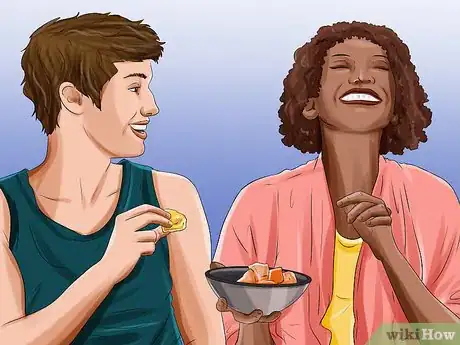 Immagine titolata Let a Guy Friend Know You're Not Interested Romantically in a Nice Way Step 10
