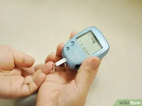 Immagine titolata Use a Glucometer Step 10