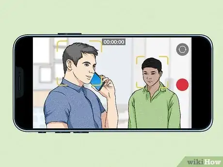 Immagine titolata Should You Upgrade to the iPhone 13 Step 3