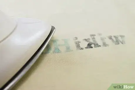 Immagine titolata Stencil Fabric Step 10