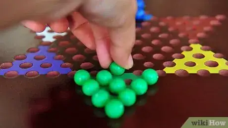 Immagine titolata Play Chinese Checkers Step 6