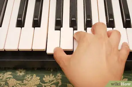 Immagine titolata Learn a Piano Piece Quickly Step 2