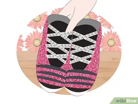 Immagine titolata Decorate Shoes Step 13
