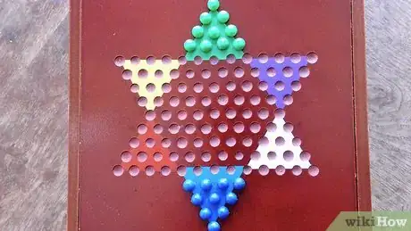 Immagine titolata Play Chinese Checkers Step 3