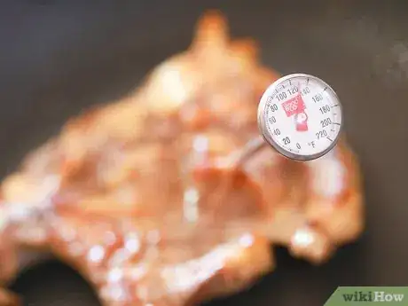 Immagine titolata Check an Internal Meat Temperature Step 6