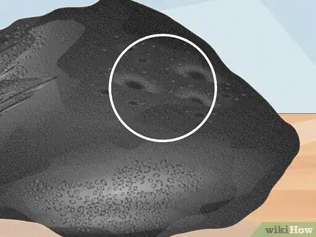 Immagine titolata Tell if the Rock You Found Might Be a Meteorite Step 5