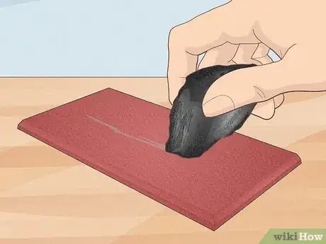 Immagine titolata Tell if the Rock You Found Might Be a Meteorite Step 9